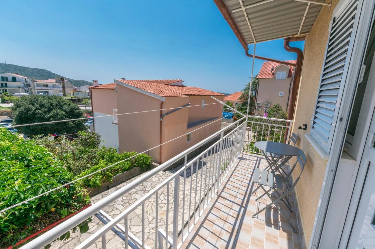 Apartment Hans Primošten Exterior foto
